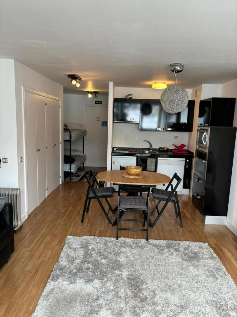 Apartamento แอสทุน ภายนอก รูปภาพ